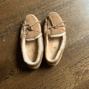 Minnetonka Moccasin house shoes